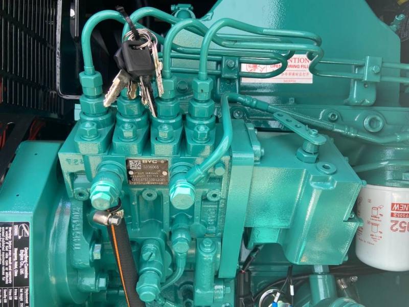 Дизельний генератор Cummins 88 кВА для промислових застосувань та аварійного живлення